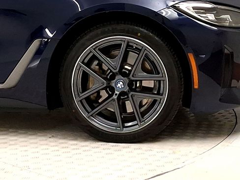 Used 2023 BMW i4 eDrive35 w/ Premium Package RWD image 10