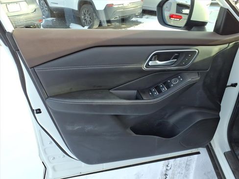 Used 2023 Nissan Rogue Platinum w/ Platinum Premium Package image 14