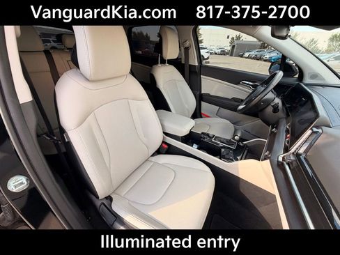 Certified 2025 Kia Sportage EX image 29