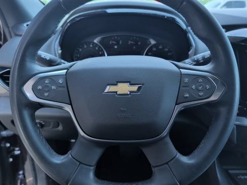 Used 2023 Chevrolet Traverse LT FWD image 15
