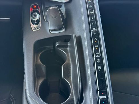 Used 2022 Chevrolet Corvette Stingray Coupe w/ 1LT RWD image 24