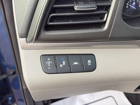 Used 2019 Hyundai Elantra SEL image 9