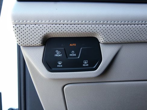 New 2026 Volkswagen Atlas SEL Premium R-Line AWD/4WD image 15
