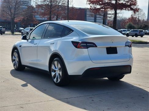 Used 2020 Tesla Model Y Long Range image 7