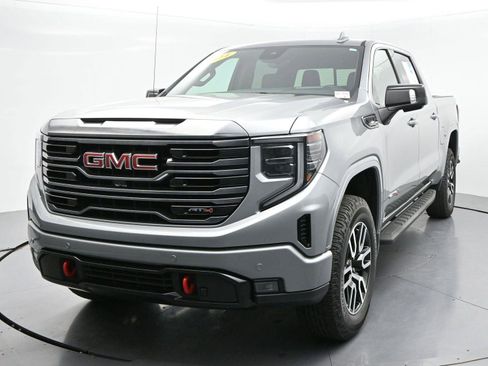 Used 2024 GMC Sierra 1500 AT4 w/ Technology Package AWD/4WD image 3