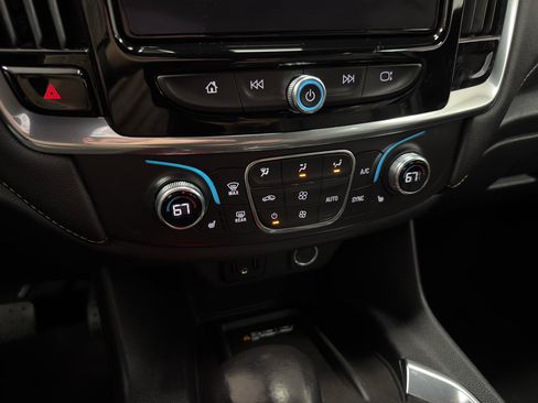 Used 2022 Chevrolet Traverse LT w/ LPO, Floor Liner Package AWD/4WD image 23