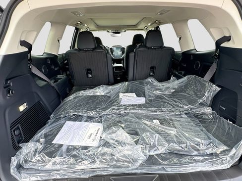 New 2026 Subaru Ascent Limited AWD/4WD image 33