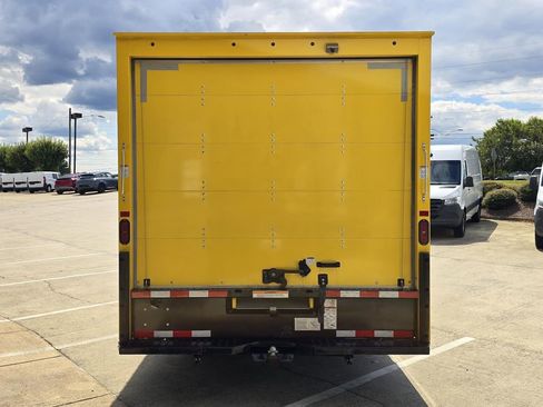 Used 2024 Ford E-350 and Econoline 350 Super Duty w/ Driver's Safety Package image 5