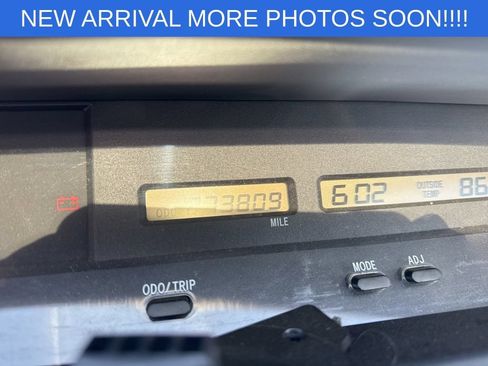Used 2001 Toyota Avalon XLS FWD image 11