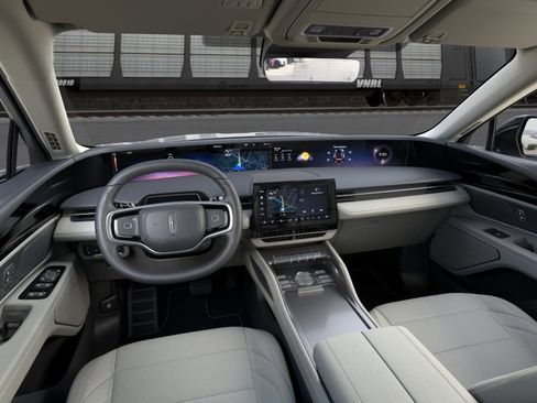 New 2026 Lincoln Nautilus Premier AWD/4WD image 9