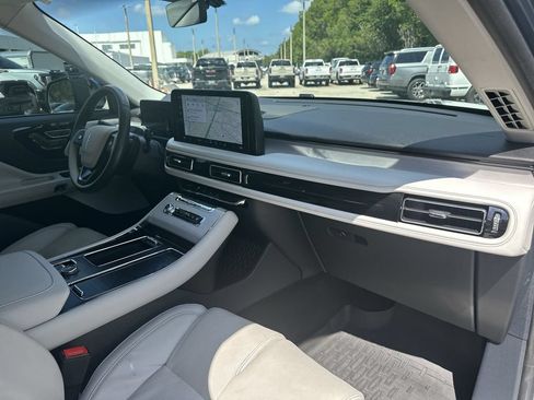 Used 2025 Lincoln Aviator Reserve w/ Luxury Package AWD/4WD image 29