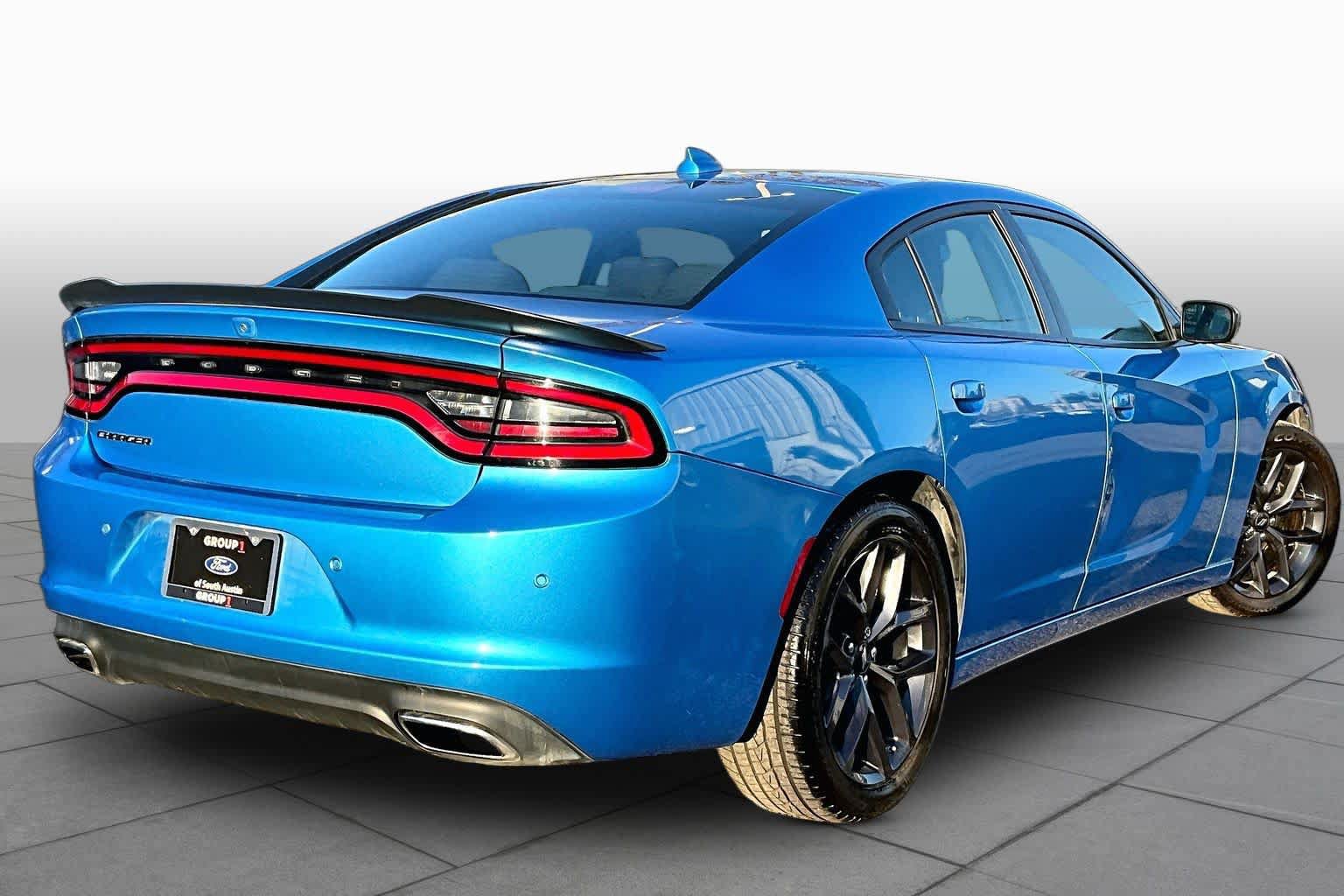 Used 2023 Dodge Charger SXT w/ Blacktop Package RWD image 7