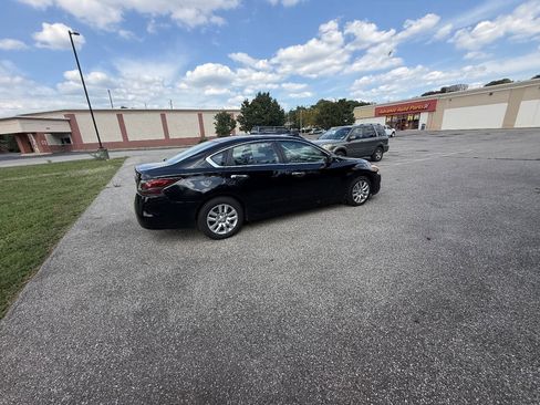 Used 2015 Nissan Altima 2.5 S w/ Power Driver Seat Package FWD image 4