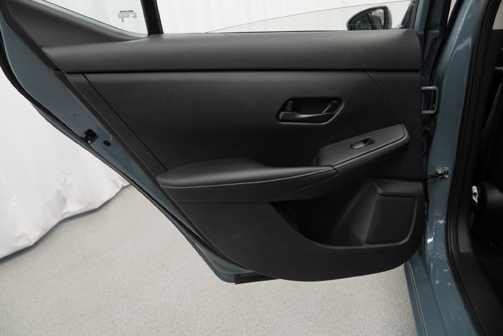 Used 2024 Nissan Sentra SV FWD image 26