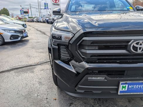 Certified 2025 Toyota Tacoma SR5 image 11