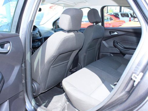 Used 2015 Ford Focus SE FWD image 13