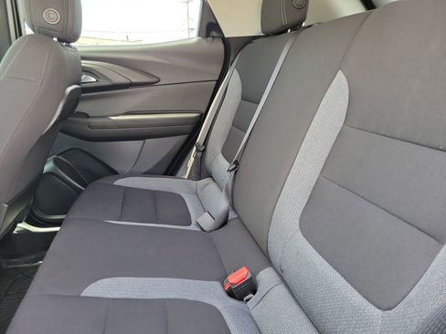 Used 2023 Chevrolet TrailBlazer LT FWD image 9