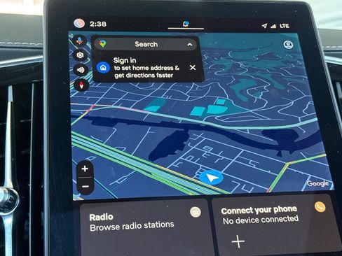 Certified 2025 Volvo XC90 B6 Plus image 23