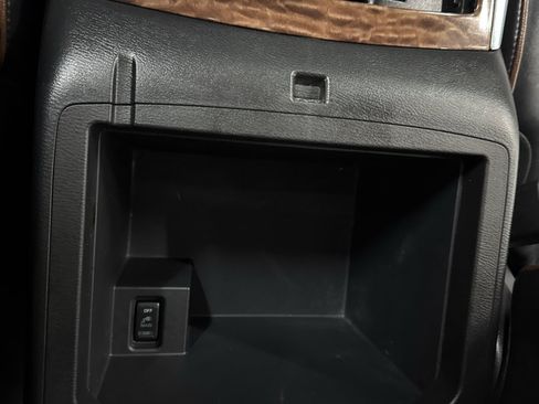 Used 2020 Nissan Armada SL image 29