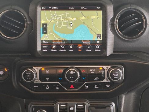 Used 2023 Jeep Gladiator Overland image 26