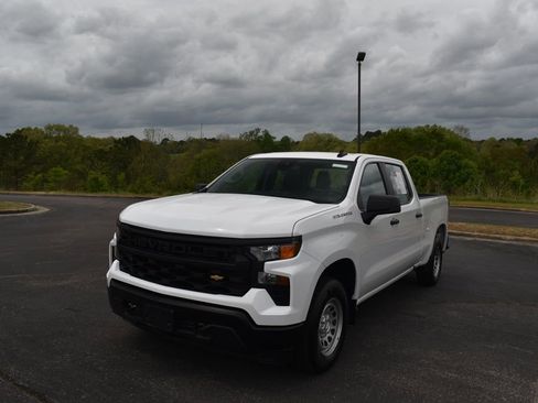 Used 2024 Chevrolet Silverado 1500 W/T w/ Trailering Package image 3