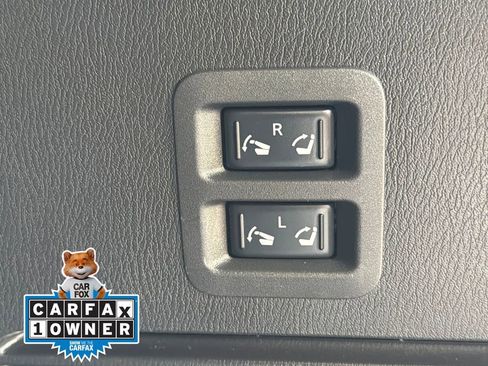 Used 2024 Nissan Armada Platinum w/ Captain's Chairs Package RWD image 34