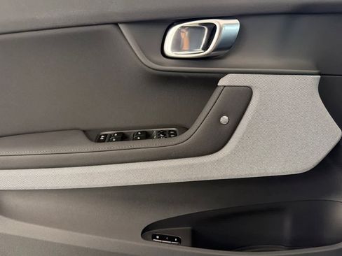 Used 2022 Polestar Polestar 2 w/ Plus Package AWD/4WD image 12