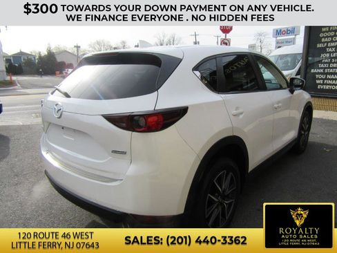 Used 2018 MAZDA CX-5 Touring w/ Preferred Equipment Package image 6