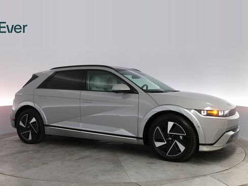 Used 2025 Hyundai Ioniq 5 Limited image 5