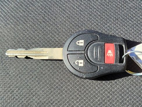 Used 2013 Nissan Rogue S FWD image 31