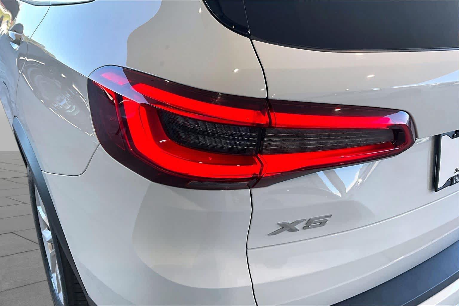 Used 2019 BMW X5 xDrive40i w/ Convenience Package AWD/4WD image 27