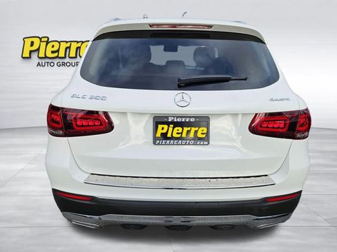 Used 2022 Mercedes-Benz GLC 300 4MATIC image 4