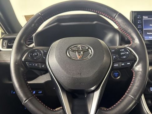 Used 2021 Toyota RAV4 SE image 19