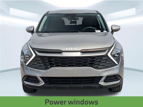Used 2025 Kia Sportage LX FWD image 11