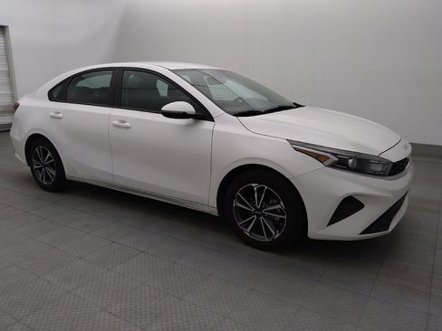 Used 2023 Kia Forte LXS w/ LXS Technology Package FWD image 11