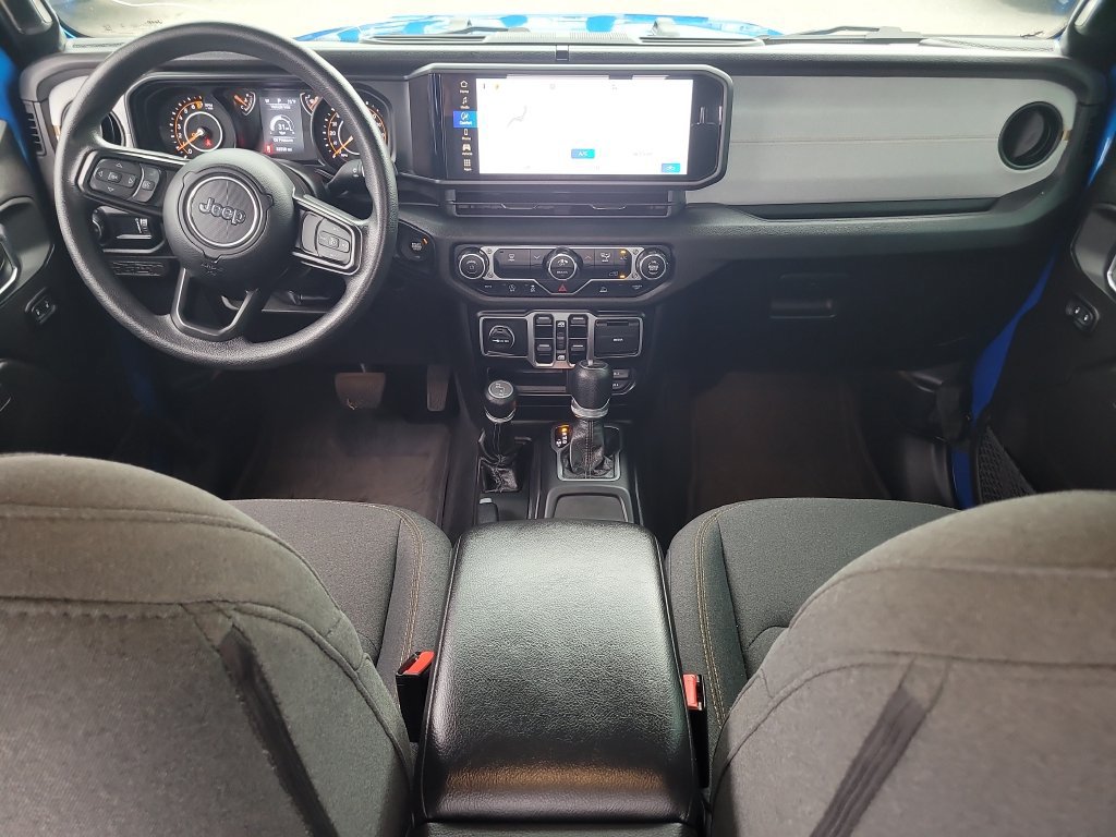 Used 2025 Jeep Gladiator Sport AWD/4WD image 13