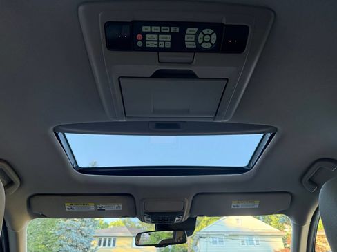 Used 2016 Honda Pilot Elite image 23