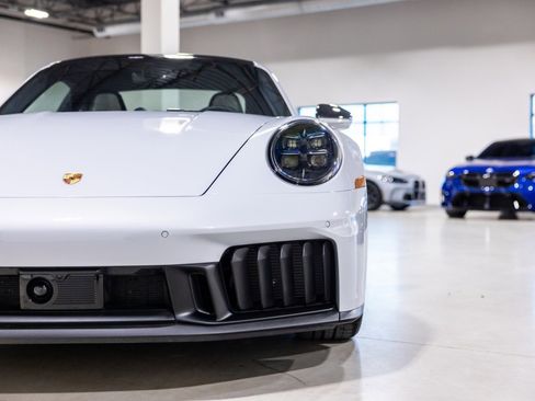 Used 2025 Porsche 911 Carrera 4 GTS image 20