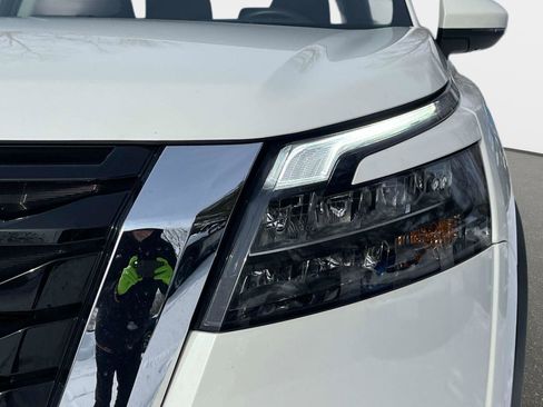 Certified 2024 Nissan Pathfinder SV w/ Cargo Package image 10