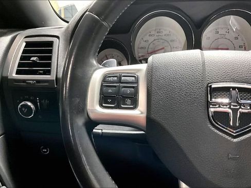 Used 2014 Dodge Challenger R/T RWD image 9
