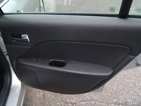 Used 2009 Mercury Milan Premier image 24