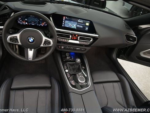 Used 2025 BMW Z4 M40i w/ Premium Package image 13