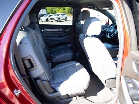 Used 2024 Buick Enclave Premium image 26