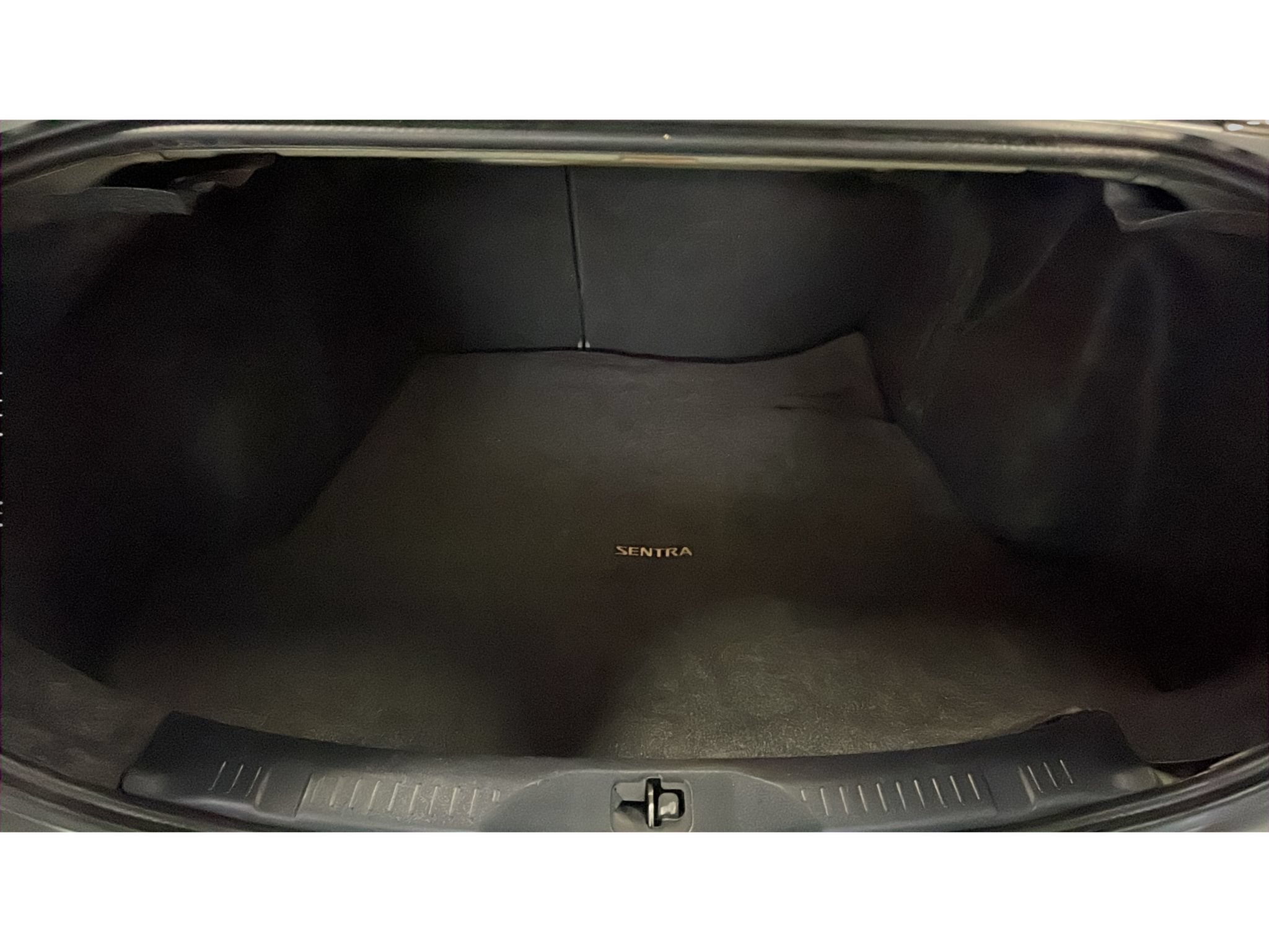 Used 2008 Nissan Sentra 2.0 SL FWD image 15