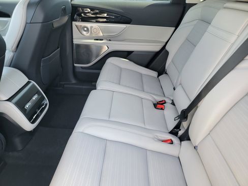 New 2026 Lincoln Nautilus Reserve image 9