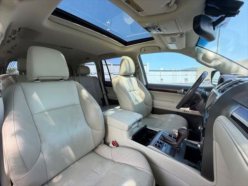 Used 2018 Lexus GX 460 Premium AWD/4WD image 11