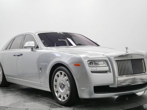Used 2013 Rolls-Royce Ghost RWD image 3