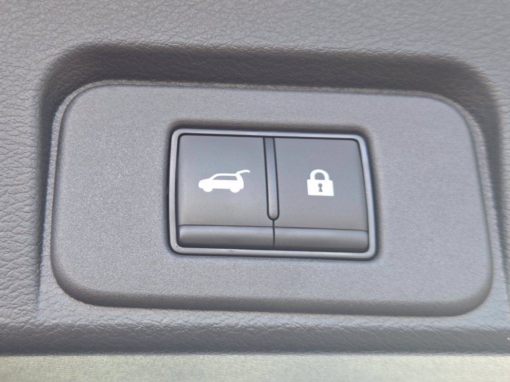 Certified 2023 Nissan Rogue SV w/ SV Premium B Package AWD/4WD image 19