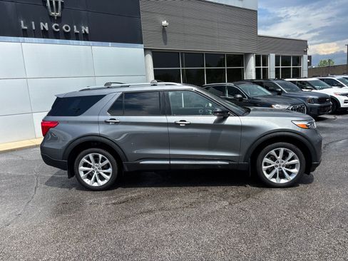 Used 2022 Ford Explorer Platinum w/ Equipment Group 601A AWD/4WD image 8