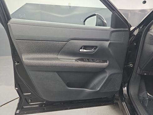 Used 2025 Nissan Kicks SV image 20